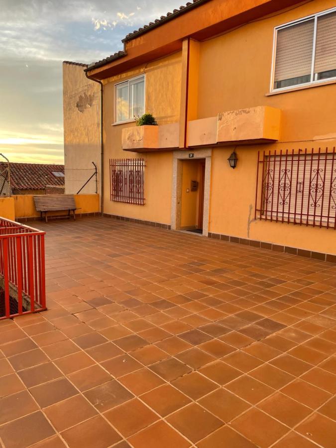 Apartamento Turistico Avila Vut Luaran gambar