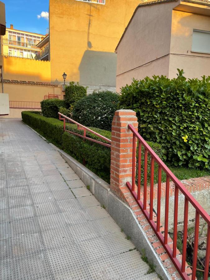 Apartamento Turistico Avila Vut Luaran gambar